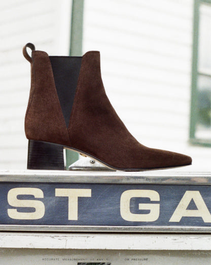 Astra Chelsea Boot in Espresso - Veronica Beard New