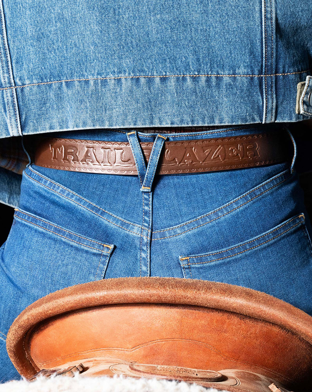 The Trailblazer Arch Belt in Brown Leather Whiskey - Veronica Beard Smart Buy