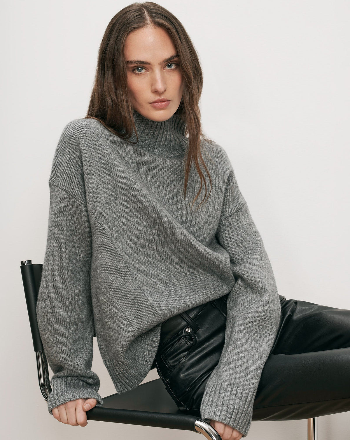 Journey Wool-Cashmere Sweater in Medium Heather Grey - Veronica Beard Featured