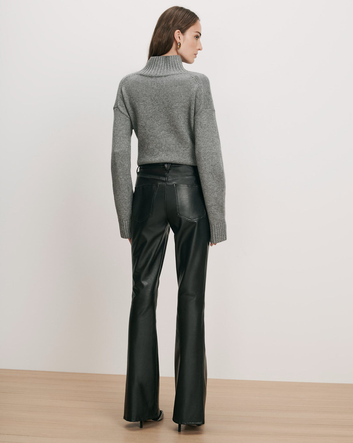 Journey Wool-Cashmere Sweater in Medium Heather Grey - Veronica Beard Featured
