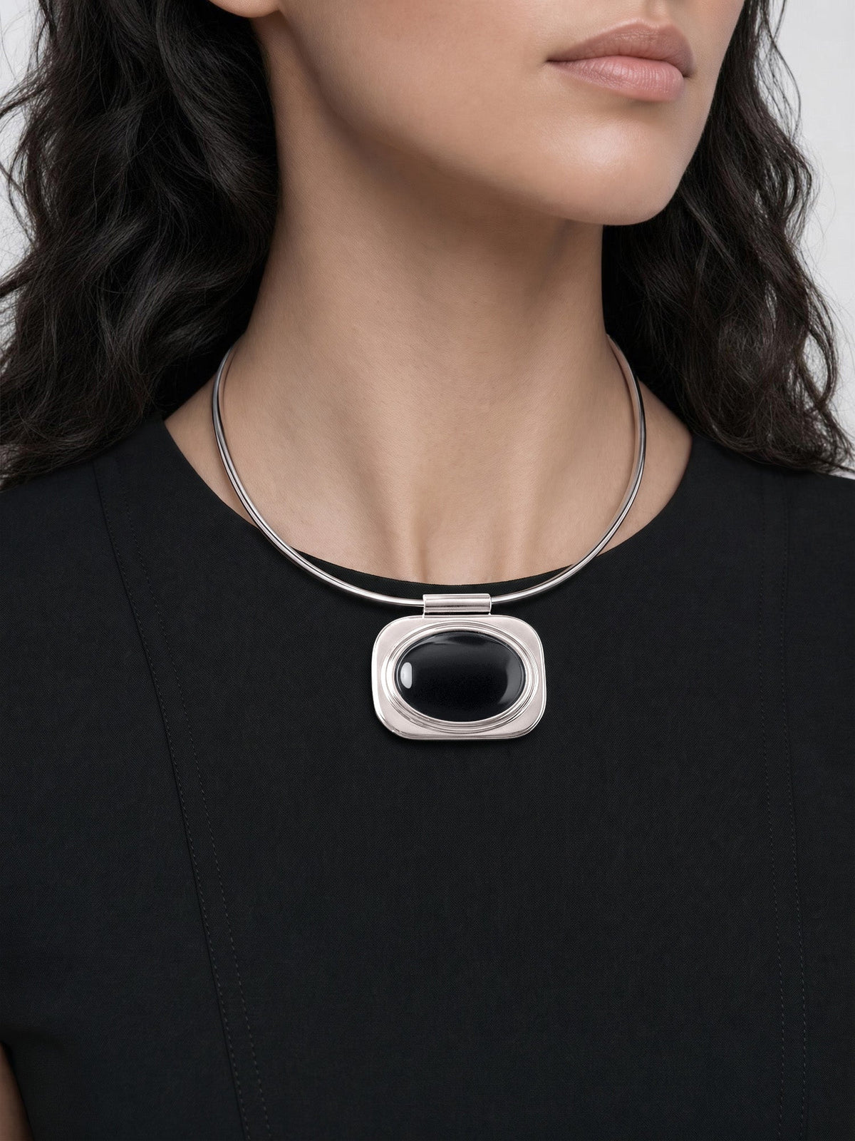 Onyx Cabochon Collar Necklace in Silver/Black - Veronica Beard Great Value